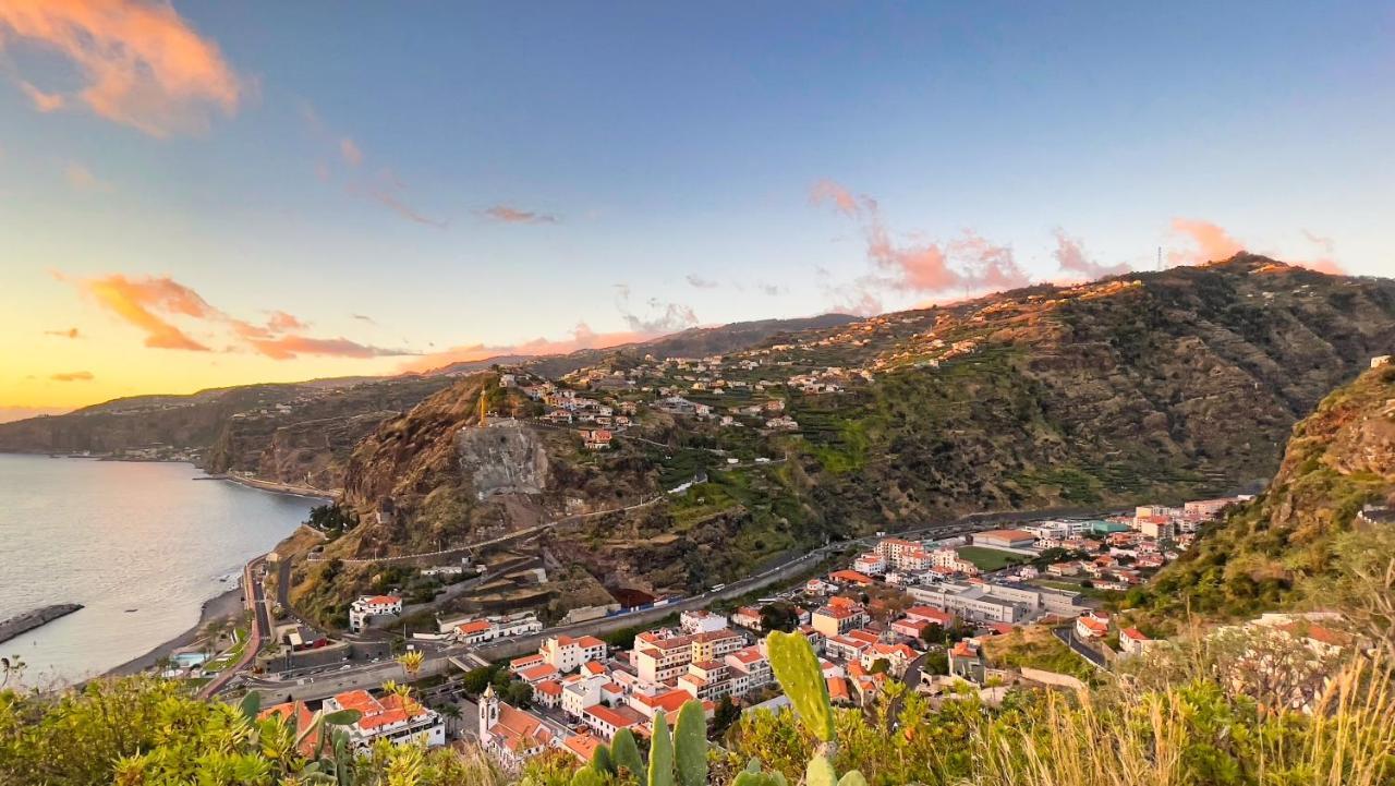 Holiday Apartment Ocean View ريبيرا برافا المظهر الخارجي الصورة